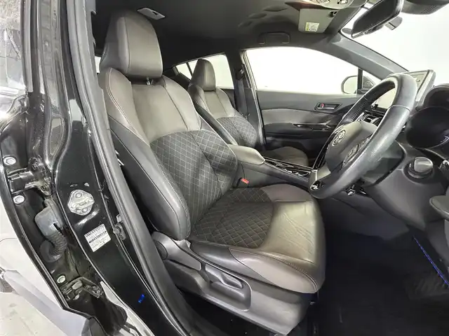 トヨタ Ｃ－ＨＲ G 佐賀県 2020(令2)年 3.3万km ブラックマイカ モデリスタエアロ（フロント・サイド・リア） /純正8インチディスプレイオーディオ/バックカメラ /ドライブレコーダー/衝突被害軽減システム/レーンアシスト/オートライト/レーダークルーズコントロール/ブラインドスポットモニター/ハーフレザーシート /ISOFIXシート/LEDライト/オートライト/オートマチックハイビーム/フォグライト /純正18インチアルミホイール/フロアマット/スマートキー