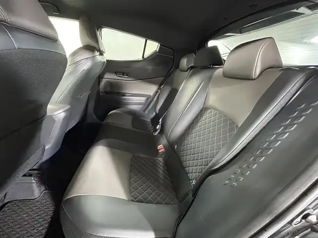トヨタ Ｃ－ＨＲ G 佐賀県 2020(令2)年 3.3万km ブラックマイカ モデリスタエアロ（フロント・サイド・リア） /純正8インチディスプレイオーディオ/バックカメラ /ドライブレコーダー/衝突被害軽減システム/レーンアシスト/オートライト/レーダークルーズコントロール/ブラインドスポットモニター/ハーフレザーシート /ISOFIXシート/LEDライト/オートライト/オートマチックハイビーム/フォグライト /純正18インチアルミホイール/フロアマット/スマートキー