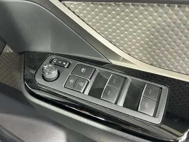 トヨタ Ｃ－ＨＲ G 佐賀県 2020(令2)年 3.3万km ブラックマイカ モデリスタエアロ（フロント・サイド・リア） /純正8インチディスプレイオーディオ/バックカメラ /ドライブレコーダー/衝突被害軽減システム/レーンアシスト/オートライト/レーダークルーズコントロール/ブラインドスポットモニター/ハーフレザーシート /ISOFIXシート/LEDライト/オートライト/オートマチックハイビーム/フォグライト /純正18インチアルミホイール/フロアマット/スマートキー