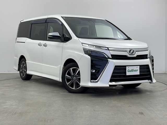 トヨタ ヴォクシー ZS 煌 新潟県 2018(平30)年 4.2万km ホワイトパールクリスタルシャイン ALPINEメモリナビ/(EX11Z/フルセグTV/CD/DVD/Bluetooth/SD)/ALPINEフリップダウンモニター/バックカメラ/クルーズコントロール/横滑り防止装置/レーンキープアシスト/衝突被害軽減システム/ウォークスルー/ビルトインETC/両側パワースライドドア