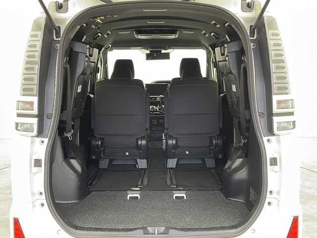 トヨタ ヴォクシー ZS 煌 新潟県 2018(平30)年 4.2万km ホワイトパールクリスタルシャイン ALPINEメモリナビ/(EX11Z/フルセグTV/CD/DVD/Bluetooth/SD)/ALPINEフリップダウンモニター/バックカメラ/クルーズコントロール/横滑り防止装置/レーンキープアシスト/衝突被害軽減システム/ウォークスルー/ビルトインETC/両側パワースライドドア