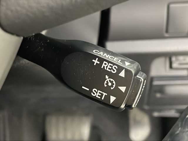 トヨタ ヴォクシー ZS 煌 新潟県 2018(平30)年 4.2万km ホワイトパールクリスタルシャイン ALPINEメモリナビ/(EX11Z/フルセグTV/CD/DVD/Bluetooth/SD)/ALPINEフリップダウンモニター/バックカメラ/クルーズコントロール/横滑り防止装置/レーンキープアシスト/衝突被害軽減システム/ウォークスルー/ビルトインETC/両側パワースライドドア