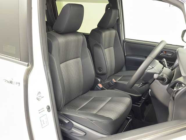 トヨタ ヴォクシー ZS 煌 新潟県 2018(平30)年 4.2万km ホワイトパールクリスタルシャイン ALPINEメモリナビ/(EX11Z/フルセグTV/CD/DVD/Bluetooth/SD)/ALPINEフリップダウンモニター/バックカメラ/クルーズコントロール/横滑り防止装置/レーンキープアシスト/衝突被害軽減システム/ウォークスルー/ビルトインETC/両側パワースライドドア