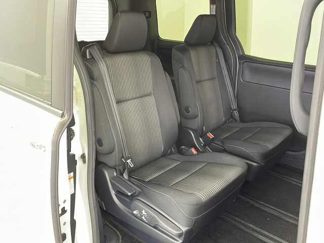 トヨタ ヴォクシー ZS 煌 新潟県 2018(平30)年 4.2万km ホワイトパールクリスタルシャイン ALPINEメモリナビ/(EX11Z/フルセグTV/CD/DVD/Bluetooth/SD)/ALPINEフリップダウンモニター/バックカメラ/クルーズコントロール/横滑り防止装置/レーンキープアシスト/衝突被害軽減システム/ウォークスルー/ビルトインETC/両側パワースライドドア