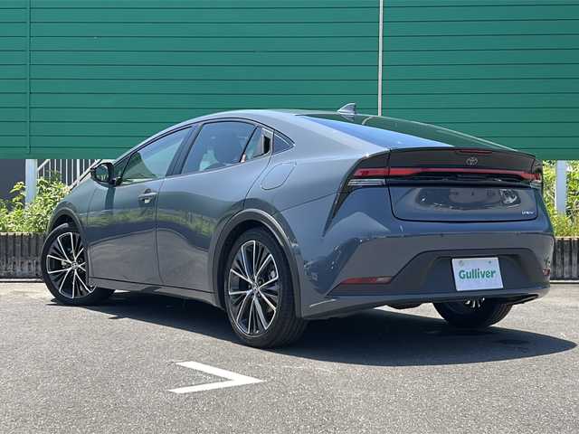 トヨタ プリウス G 茨城県 2024(令6)年 2.3万km グレー ワンオーナー/純正12.3インチディスプレイオーディオ/-Bluetooth/フルセグTV/パノラミックビューモニター/レーダークルーズコントロール/横滑り制御機能/レーントレーシングアシスト/LEDオートライト/オートマチックハイビーム/D/N席シートヒーター/純正19インチAW/ステアリングスイッチ/USBポート/スマートキー/ビルトインETC2.0/前後ドライブレコーダ－/取扱説明書/記録簿/保証書