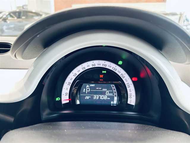 ルノー トゥインゴ インテンス 大阪府 2021(令3)年 3.4万km ブルードラジェ ハーフレザー/シートヒーター/純正ディスプレイオーディオ/applecarplay/バックカメラ/純正16インチAW/クリアランスソナー/ETC/ドラレコ/USB/AUX/Bluetooth/クルコン