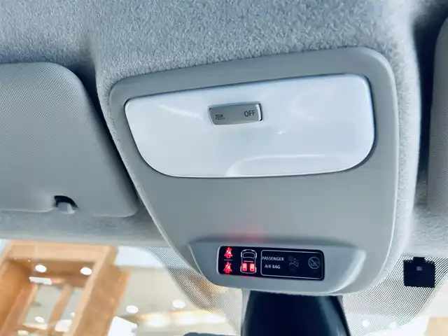 ルノー トゥインゴ インテンス 大阪府 2021(令3)年 3.4万km ブルードラジェ ハーフレザー/シートヒーター/純正ディスプレイオーディオ/applecarplay/バックカメラ/純正16インチAW/クリアランスソナー/ETC/ドラレコ/USB/AUX/Bluetooth/クルコン