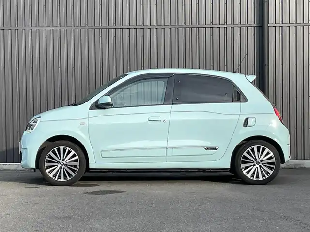 ルノー トゥインゴ インテンス 福島県 2021(令3)年 3.4万km ブルードラジェ 純正ディスプレイオーディオ/AppleCarPlay/バックカメラ/クルーズコントロール/ハーフレザーシート/シートヒーター/レーンキープ/ETC/LEDオートライト/前後ドライブレコーダー/アイドリングストップ/コーナーセンサー/純正16インチAW/リモコンキー/取扱説明書/保証書/スペアキー