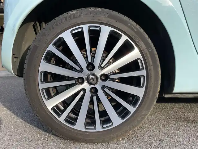 ルノー トゥインゴ インテンス 福島県 2021(令3)年 3.4万km ブルードラジェ 純正ディスプレイオーディオ/AppleCarPlay/バックカメラ/クルーズコントロール/ハーフレザーシート/シートヒーター/レーンキープ/ETC/LEDオートライト/前後ドライブレコーダー/アイドリングストップ/コーナーセンサー/純正16インチAW/リモコンキー/取扱説明書/保証書/スペアキー