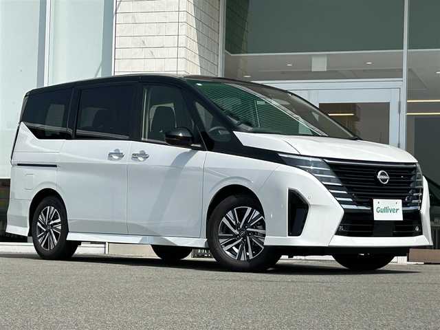 日産 セレナ e－パワー ハイウェイスター V 兵庫県 2023(令5)年 2.8万km パールⅡ アラウンドビューモニター/インテリジェントルームミラー/純正SDナビ/エマージェンシーブレーキ/両側パワースライドドア/運転支援（ハンドル、速報、後方）/オートホールド/踏み間違え防止/先行車お知らせ/ふらつき警報/ライトレベライザー/ドライブレコーダー/ライトレベライザー/スイッチスタート/スマートキー