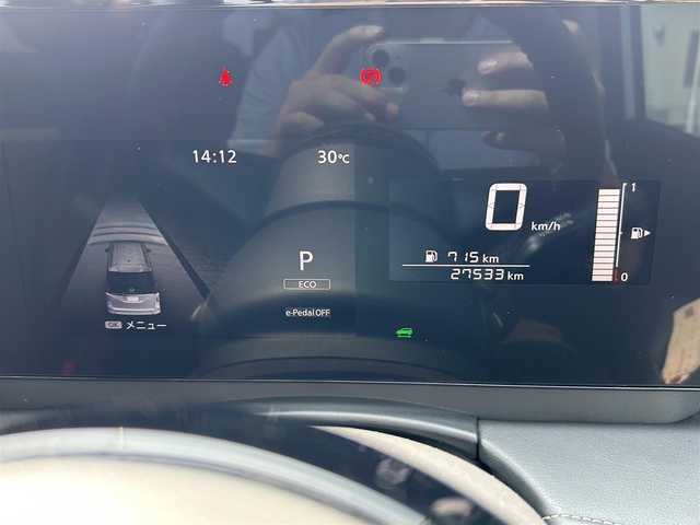 日産 セレナ e－パワー ハイウェイスター V 兵庫県 2023(令5)年 2.8万km パールⅡ アラウンドビューモニター/インテリジェントルームミラー/純正SDナビ/エマージェンシーブレーキ/両側パワースライドドア/運転支援（ハンドル、速報、後方）/オートホールド/踏み間違え防止/先行車お知らせ/ふらつき警報/ライトレベライザー/ドライブレコーダー/ライトレベライザー/スイッチスタート/スマートキー