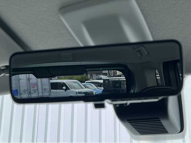 三菱 デリカミニ T プレミアム 三重県 2025(令7)年 0.1千km 緑 登録済未使用車　/純正9型ディスプレイオーディオ　/全周囲　/両側パワースライドドア　/デジタルインナーミラー/前席シートヒーター/スペアキー　/マイパイロット　/前後コーナーセンサー　/レーダークルーズコントロール/レーンキープアシスト/オートホールド/パドルシフト/ＵＳＢ給電　/ステアリングヒーター/ステアリングスイッチ/革巻きステアリング　/ダウンヒルアシストコントロール　/ＬＥＤヘッドライト/ヘッドライトレベライザー/オートライト/オートハイビーム　/ハーフレザーシート/電動格納ミラー/禁煙車