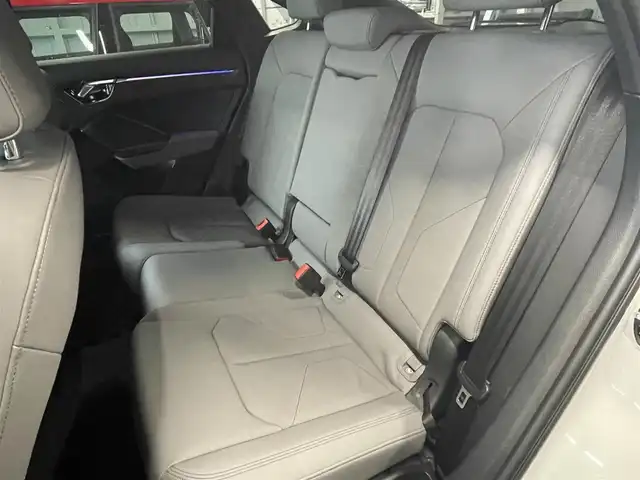 アウディ Ｑ３ SB 35TDIクワトロ Sライン 静岡県 2020(令2)年 2.1万km グレイシアホワイトメタリック ワンオーナー /サンルーフ /パーシャルレザーシートグレー革 シートヒーター /プラスパッケージ/ベーシックパッケージ/アシスタンスパッケージ/テクノロジーパッケージ/Bang &Olufsen3Dサウンド/MMIナビゲーションBluetooth USB/全方位カメラ/アダプティブドライブアシスト/アンビエントライト /ブラックエンブレム/前後ドライブレコーダー/DSRCETC