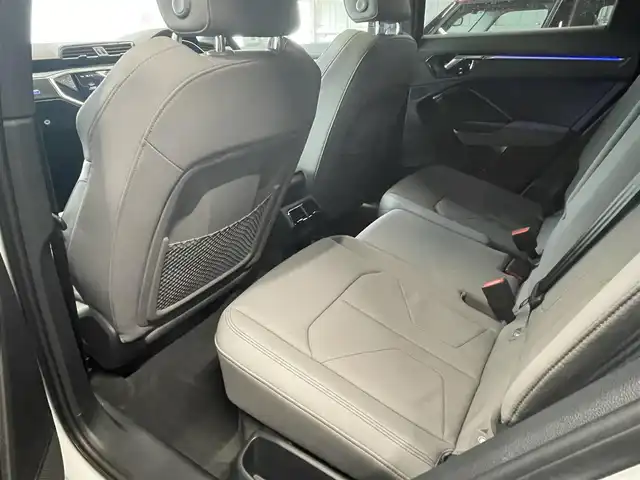 アウディ Ｑ３ SB 35TDIクワトロ Sライン 静岡県 2020(令2)年 2.1万km グレイシアホワイトメタリック ワンオーナー /サンルーフ /パーシャルレザーシートグレー革 シートヒーター /プラスパッケージ/ベーシックパッケージ/アシスタンスパッケージ/テクノロジーパッケージ/Bang &Olufsen3Dサウンド/MMIナビゲーションBluetooth USB/全方位カメラ/アダプティブドライブアシスト/アンビエントライト /ブラックエンブレム/前後ドライブレコーダー/DSRCETC