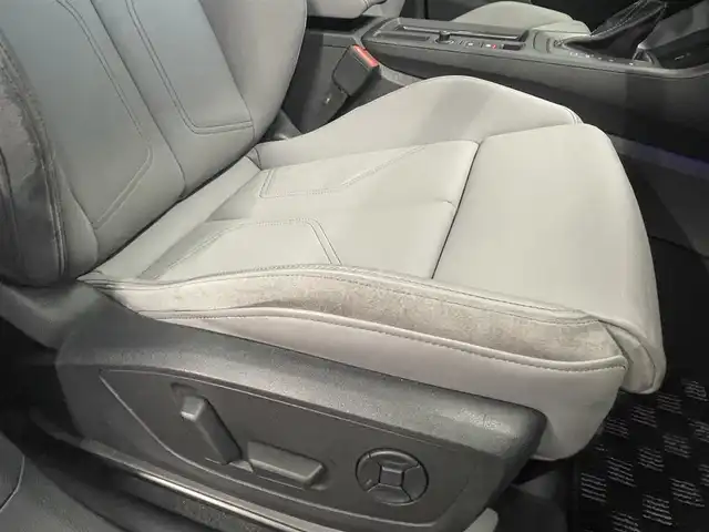 アウディ Ｑ３ SB 35TDIクワトロ Sライン 静岡県 2020(令2)年 2.1万km グレイシアホワイトメタリック ワンオーナー /サンルーフ /パーシャルレザーシートグレー革 シートヒーター /プラスパッケージ/ベーシックパッケージ/アシスタンスパッケージ/テクノロジーパッケージ/Bang &Olufsen3Dサウンド/MMIナビゲーションBluetooth USB/全方位カメラ/アダプティブドライブアシスト/アンビエントライト /ブラックエンブレム/前後ドライブレコーダー/DSRCETC