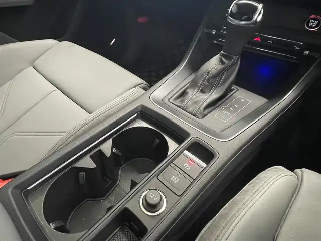 アウディ Ｑ３ SB 35TDIクワトロ Sライン 静岡県 2020(令2)年 2.1万km グレイシアホワイトメタリック ワンオーナー /サンルーフ /パーシャルレザーシートグレー革 シートヒーター /プラスパッケージ/ベーシックパッケージ/アシスタンスパッケージ/テクノロジーパッケージ/Bang &Olufsen3Dサウンド/MMIナビゲーションBluetooth USB/全方位カメラ/アダプティブドライブアシスト/アンビエントライト /ブラックエンブレム/前後ドライブレコーダー/DSRCETC