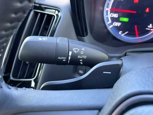 トヨタ クラウン ハイブリッド RS 道東・釧路十勝 2018(平30)年 4万km プレシャスシルバー BLITZ車高調/純正T-Connectナビ/　(AM/FM/CD/DVD/Miracast/BT)/プリクラッシュセーフティ/レーンキープアシスト/レーダークルーズコントロール/オートハイビーム/パーキングアシスト/前後コーナーセンサー/BSM/RCTA/2.0ETC/前席シートヒーター/ハンドルヒーター/パドルシフト/社外前ドライブレコーダー/電子パーキング/横滑り防止装置/LEDヘッドライト/オートライト/ブレーキホールド/革巻ステアリング