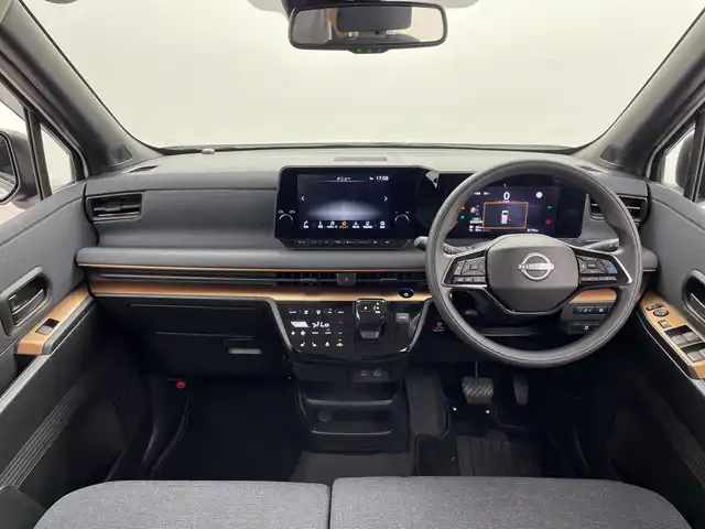 日産 サクラ G 群馬県 2024(令6)年 0.9万km チタニウムグレーM/シルキーホワイト 純正９型ナビ　全周囲カメラ　アダプティブクルーズコントロール　レーンキープアシスト　衝突被害軽減ブレーキ　オートマチックハイビーム　純正ドライブレコーダー　シートヒーター　ＥＴＣ２．０　ＬＥＤ　禁煙車