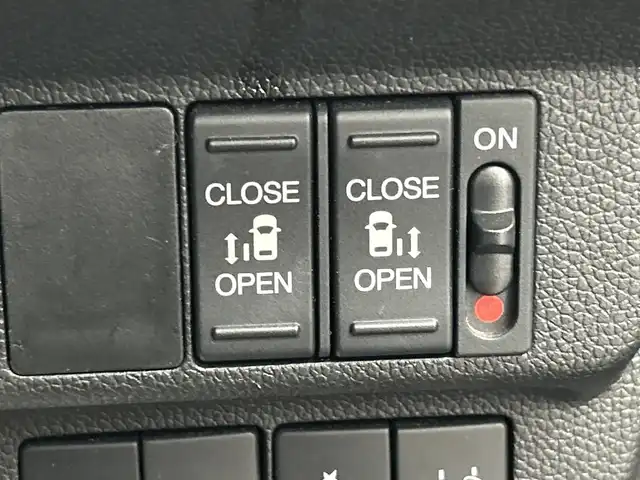 ホンダ フリード＋ G ホンダセンシング 三重県 2017(平29)年 8万km コバルトブルーパール /社外ナビ//Bluetooth/AM/FM/CD/DVD/iPod/フルセグ//ホンダセンシング//オートライト//レーダークルーズコントロール//両側パワースライドドア//レーンキープアシスト//衝突軽減ブレーキ//サンシェード//ステアリングスイッチ//プッシュスタート/スマートキー//スペアキー//サマータイヤ有