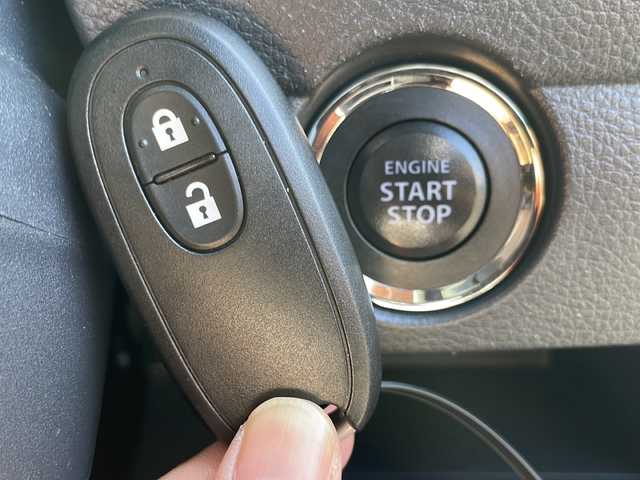 スズキ ハスラー X ターボ 岩手県 2018(平30)年 4.6万km ピュアホワイトP 純正ナビ　全周囲カメラ　Ｂｌｕｅｔｏｏｔｈ　ＣＤ／ＤＶＤ再生　ＵＳＢ接続　フルセグ　シートヒーター　ダウンヒルアシスト　純正１５ＡＷ　ＬＥＤオートライト　ドラレコ　ＥＴＣ　スマートキー　Ｆフォグランプ