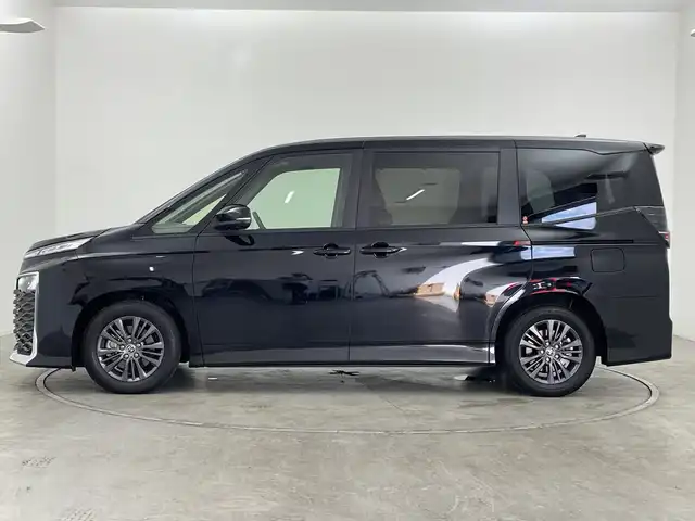トヨタ ヴォクシー S－G 群馬県 2025(令7)年 0.6万km アティチュードブラックマイカ 純正１０．５型ナビ　寒冷地仕様　全周囲カメラ　快適利便パッケージ　トヨタチームメイト　ブラインドスポットモニター　アダプティブクルーズコントロール　前後ドライブレコーダー　ＥＴＣ２．０　ＬＥＤ　禁煙車