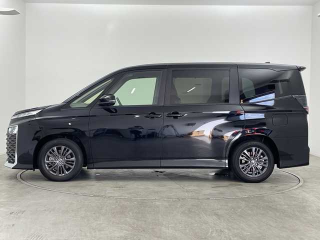 トヨタ ヴォクシー S－G 群馬県 2025(令7)年 0.6万km アティチュードブラックマイカ 純正１０．５型ナビ　寒冷地仕様　全周囲カメラ　快適利便パッケージ　トヨタチームメイト　ブラインドスポットモニター　アダプティブクルーズコントロール　前後ドライブレコーダー　ＥＴＣ２．０　ＬＥＤ　禁煙車