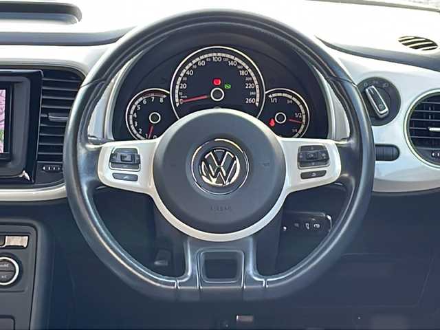 フォルクスワーゲン ザ・ビートル デザイン レザーパッケージ 山口県 2012(平24)年 10万km 白 社外HDDナビ/Bluetooth/フルセグTV/リモコンキー/キセノンライト/黒レザーシート/前席シートヒーター/クルーズコントロール/ETC/純正17インチAW/取扱説明書/スペアキー1個