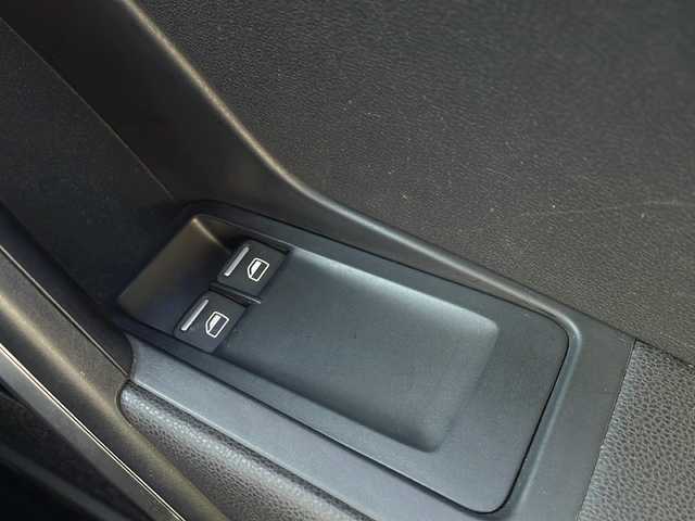 フォルクスワーゲン ザ・ビートル デザイン レザーパッケージ 山口県 2012(平24)年 10万km 白 社外HDDナビ/Bluetooth/フルセグTV/リモコンキー/キセノンライト/黒レザーシート/前席シートヒーター/クルーズコントロール/ETC/純正17インチAW/取扱説明書/スペアキー1個