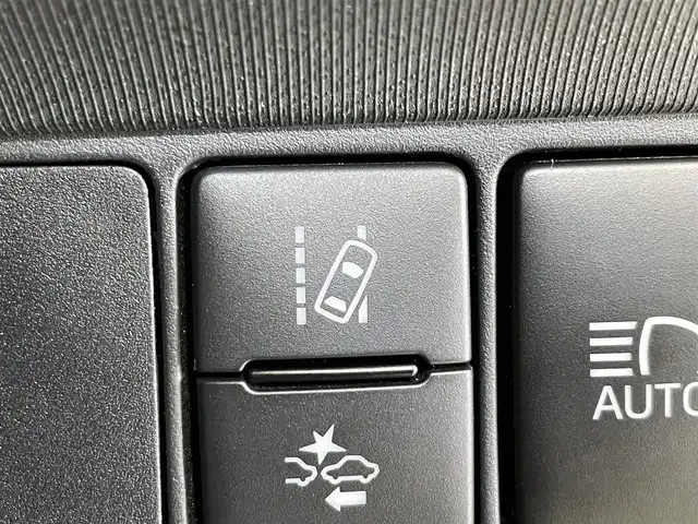 トヨタ アクア G G’s 岩手県 2016(平28)年 4.6万km ライムホワイトパールクリスタルシャイン ワンオーナー/Gs専用チューニングサスペンション/専用エクステリア/専用インテリア/アルカンターラ・合成皮革シート/Gsロゴ入り本革巻きシフトノブ/本革巻きステアリングホイール/アルミペダル/トヨタセーフティセンスC/プリクラッシュセーフティ/レーンディパーチャーアラート/オートマチックハイビーム/先行車発進告知/クルーズコントロール/横滑り防止装置/純正ナビ/フルセグTV/ステアリングスイッチ/バックカメラ/ETC/LEDヘッドランプ/LEDフォグランプ/純正１７インチアルミホイール