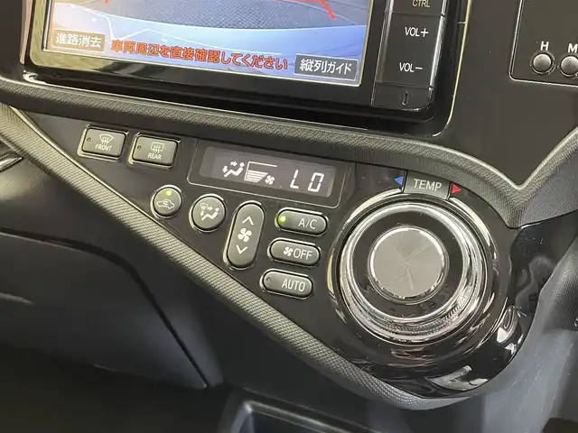 トヨタ アクア G G’s 岩手県 2016(平28)年 4.6万km ライムホワイトパールクリスタルシャイン ワンオーナー/Gs専用チューニングサスペンション/専用エクステリア/専用インテリア/アルカンターラ・合成皮革シート/Gsロゴ入り本革巻きシフトノブ/本革巻きステアリングホイール/アルミペダル/トヨタセーフティセンスC/プリクラッシュセーフティ/レーンディパーチャーアラート/オートマチックハイビーム/先行車発進告知/クルーズコントロール/横滑り防止装置/純正ナビ/フルセグTV/ステアリングスイッチ/バックカメラ/ETC/LEDヘッドランプ/LEDフォグランプ/純正１７インチアルミホイール