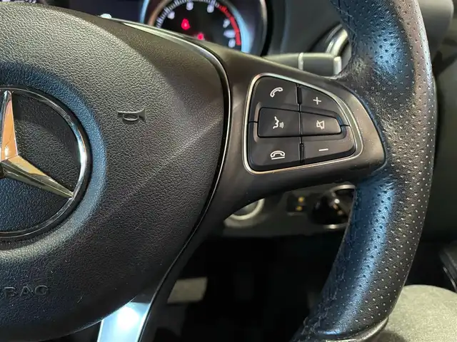 メルセデス・ベンツ ＧＬＡ２２０ 4マチック 道央・札幌 2018(平30)年 6.4万km カルサイトホワイト プレミアムパッケージ/　・パノラミックスライディングルーフ/　・harman/kardonサラウンド/　・アンビエントライト/　・メモリー付フルパワーシート/　・電動ランバーサポート/レーダーセーフティパッケージ/　・ACC/　・PRE-SAFE/　・ブラインドスポットアシスト/　・レーンキープアシスト/純正HDDナビ/フルセグTV/AppleCarPlay/AndroidAuto　/CD/DVD/SD/USB/Bluetooth/バックカメラ/パークトロニック