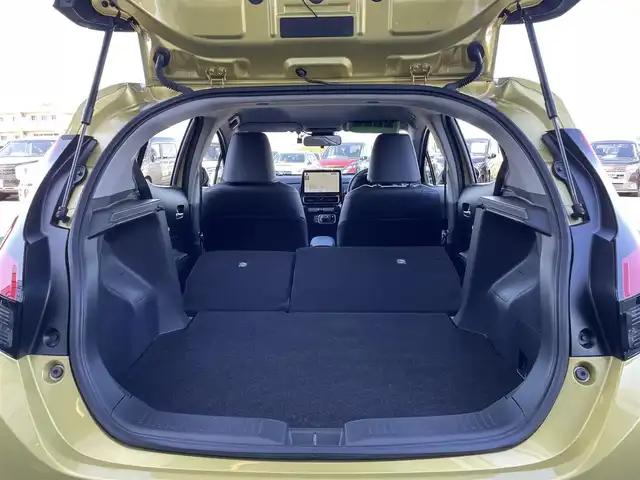 トヨタ アクア Z 東京都 2022(令4)年 0.9万km ブラスゴールドメタリック 純正10.5インチ大型ナビ/・AppleCarplay/・AndroidAuto/・Miracast/・Bluetooth接続/・フルセグTV/Toyota Safety Sense/・PCS(プリクラッシュセーフティー)/・LTA(レーントレーシングアシスト)/・RSA(ロードサインアシスト)/レーダークルーズコントロール（全車速追従機能付き）/BSM(ブラインドスポットモニター)/RCTA(リアクロストラフィックアラート)/PKSB(パーキングサポートブレーキ)/AHB(オートマチックハイビーム)/先行車発進告知機能/クリアランスソナー/ドライブレコーダ（F-CAM））/全方位モニター/ビルトインETC/レーダー探知（Yupiteru））/純正フロアマット/純正15インチアルミホイール/D席パワーシート/シートヒーター/ハンドルヒーター/100V充電/スマートキー/スペアキー/４WD/保証書/取扱説明書