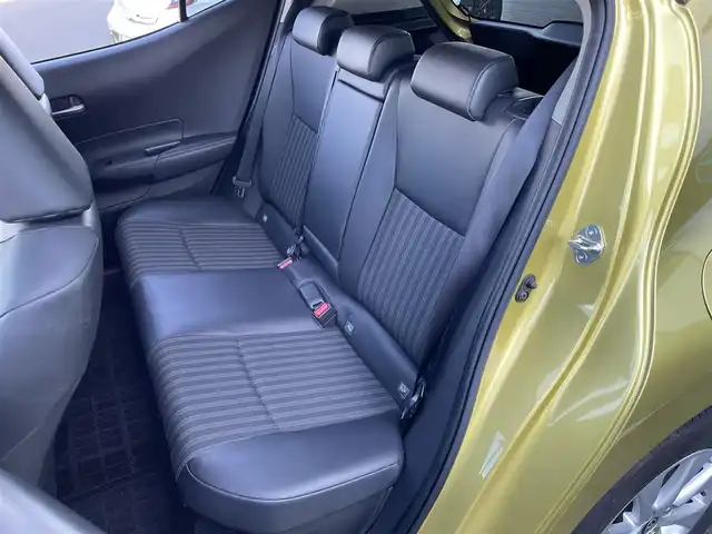 トヨタ アクア Z 東京都 2022(令4)年 0.9万km ブラスゴールドメタリック 純正10.5インチ大型ナビ/・AppleCarplay/・AndroidAuto/・Miracast/・Bluetooth接続/・フルセグTV/Toyota Safety Sense/・PCS(プリクラッシュセーフティー)/・LTA(レーントレーシングアシスト)/・RSA(ロードサインアシスト)/レーダークルーズコントロール（全車速追従機能付き）/BSM(ブラインドスポットモニター)/RCTA(リアクロストラフィックアラート)/PKSB(パーキングサポートブレーキ)/AHB(オートマチックハイビーム)/先行車発進告知機能/クリアランスソナー/ドライブレコーダ（F-CAM））/全方位モニター/ビルトインETC/レーダー探知（Yupiteru））/純正フロアマット/純正15インチアルミホイール/D席パワーシート/シートヒーター/ハンドルヒーター/100V充電/スマートキー/スペアキー/４WD/保証書/取扱説明書