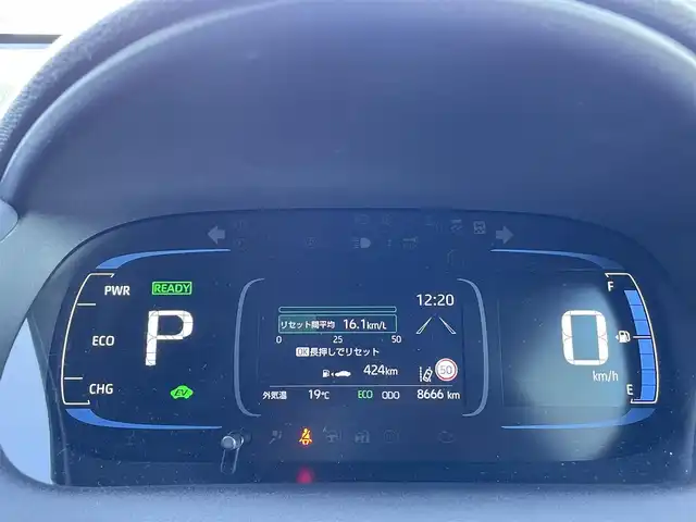 トヨタ アクア Z 東京都 2022(令4)年 0.9万km ブラスゴールドメタリック 純正10.5インチ大型ナビ/・AppleCarplay/・AndroidAuto/・Miracast/・Bluetooth接続/・フルセグTV/Toyota Safety Sense/・PCS(プリクラッシュセーフティー)/・LTA(レーントレーシングアシスト)/・RSA(ロードサインアシスト)/レーダークルーズコントロール（全車速追従機能付き）/BSM(ブラインドスポットモニター)/RCTA(リアクロストラフィックアラート)/PKSB(パーキングサポートブレーキ)/AHB(オートマチックハイビーム)/先行車発進告知機能/クリアランスソナー/ドライブレコーダ（F-CAM））/全方位モニター/ビルトインETC/レーダー探知（Yupiteru））/純正フロアマット/純正15インチアルミホイール/D席パワーシート/シートヒーター/ハンドルヒーター/100V充電/スマートキー/スペアキー/４WD/保証書/取扱説明書