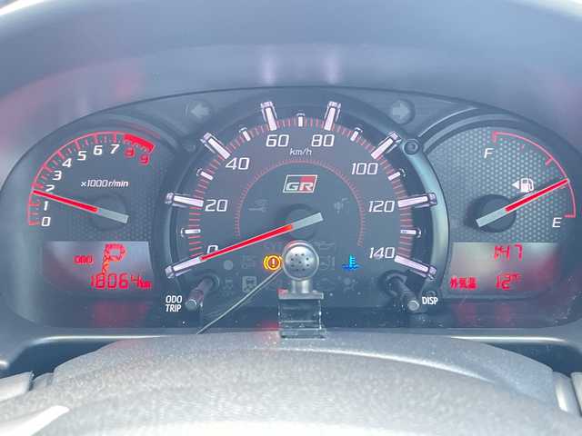 トヨタ コペン GRスポーツ 山口県 2022(令4)年 1.8万km パールホワイトⅢ ケンウッドSDナビ/　DTV/BT/DVD/iPod/HDMI/【MDV-S709W】/前席シートヒーター/バックカメラ/アイドリングストップ/ケンウッドドライブレコーダー前後/【DRV-MR480D】/社外リアウイング/社外16インチアルミ/純正ETC/プッシュスタート/スマートキー