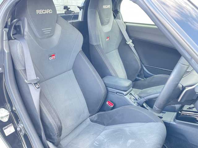 トヨタ コペン GRスポーツ 山口県 2022(令4)年 1.8万km パールホワイトⅢ ケンウッドSDナビ/　DTV/BT/DVD/iPod/HDMI/【MDV-S709W】/前席シートヒーター/バックカメラ/アイドリングストップ/ケンウッドドライブレコーダー前後/【DRV-MR480D】/社外リアウイング/社外16インチアルミ/純正ETC/プッシュスタート/スマートキー