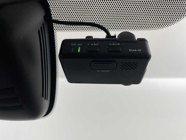 日産 セレナ ハイウェイスターVセレクションⅡ 埼玉県 2019(令1)年 4.6万km ブリリアントホワイトパール フリップダウンモニター/プロパイロット　/純正ナビ　/全方位カメラ/両側電動スライドドア　/衝突軽減ブレーキ　/駐車支援システム/レーンキープアシスト　/コーナーセンサー　/ビルトインＥＴＣ　/ドライブレコーダー　/純正フロアマット　/標識認識