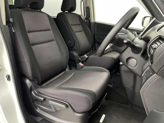 日産 セレナ ハイウェイスターVセレクションⅡ 埼玉県 2019(令1)年 4.6万km ブリリアントホワイトパール フリップダウンモニター/プロパイロット　/純正ナビ　/全方位カメラ/両側電動スライドドア　/衝突軽減ブレーキ　/駐車支援システム/レーンキープアシスト　/コーナーセンサー　/ビルトインＥＴＣ　/ドライブレコーダー　/純正フロアマット　/標識認識