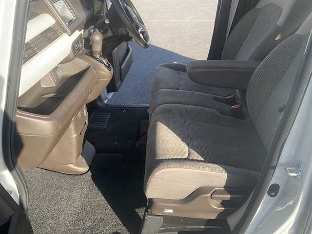 ホンダ Ｎ ＢＯＸ L 鹿児島県 2023(令5)年 2.1万km パール 社外オーディオ/Ｂｌｕｅｔｏｏｔｈ接続/ＣＤ再生可能/バックカメラ/両側パワースライドドア/コーナーセンサー/オートライト/スマートキー/スペアキー