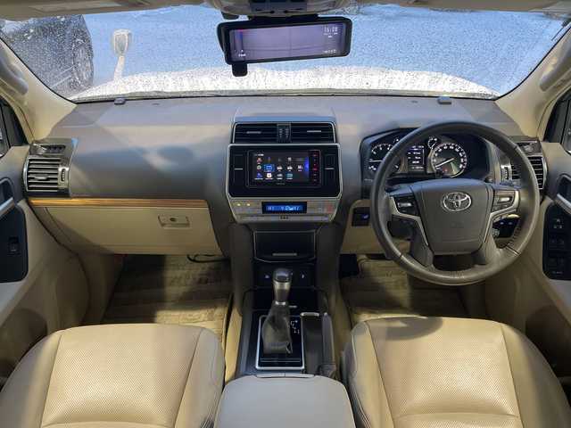 トヨタ ランドクルーザー プラド TX Lパッケージ 秋田県 2021(令3)年 4万km ホワイトパールクリスタルシャイン ・禁煙車両/・４WD/・純正ナビ/・フルセグTV（CD・DVD再生可）/・Bluetooth/・バックカメラ/・サンルーフ/・前席パワーシート/・前席シートヒーター/・レザーシート/・ETC/・追従式クルーズコントロール/・前後コーナーセンサー/・夏タイヤ積込み