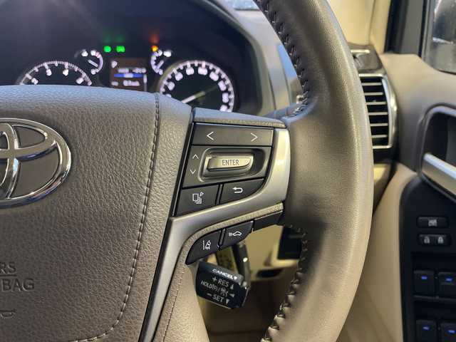 トヨタ ランドクルーザー プラド TX Lパッケージ 秋田県 2021(令3)年 4万km ホワイトパールクリスタルシャイン ・禁煙車両/・４WD/・純正ナビ/・フルセグTV（CD・DVD再生可）/・Bluetooth/・バックカメラ/・サンルーフ/・前席パワーシート/・前席シートヒーター/・レザーシート/・ETC/・追従式クルーズコントロール/・前後コーナーセンサー/・夏タイヤ積込み