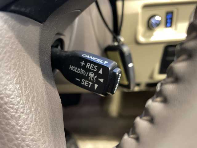 トヨタ ランドクルーザー プラド TX Lパッケージ 秋田県 2021(令3)年 4万km ホワイトパールクリスタルシャイン ・禁煙車両/・４WD/・純正ナビ/・フルセグTV（CD・DVD再生可）/・Bluetooth/・バックカメラ/・サンルーフ/・前席パワーシート/・前席シートヒーター/・レザーシート/・ETC/・追従式クルーズコントロール/・前後コーナーセンサー/・夏タイヤ積込み