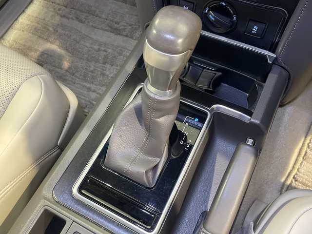 トヨタ ランドクルーザー プラド TX Lパッケージ 秋田県 2021(令3)年 4万km ホワイトパールクリスタルシャイン ・禁煙車両/・４WD/・純正ナビ/・フルセグTV（CD・DVD再生可）/・Bluetooth/・バックカメラ/・サンルーフ/・前席パワーシート/・前席シートヒーター/・レザーシート/・ETC/・追従式クルーズコントロール/・前後コーナーセンサー/・夏タイヤ積込み