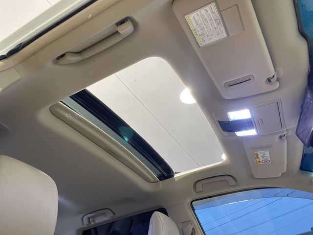 トヨタ ランドクルーザー プラド TX Lパッケージ 秋田県 2021(令3)年 4万km ホワイトパールクリスタルシャイン ・禁煙車両/・４WD/・純正ナビ/・フルセグTV（CD・DVD再生可）/・Bluetooth/・バックカメラ/・サンルーフ/・前席パワーシート/・前席シートヒーター/・レザーシート/・ETC/・追従式クルーズコントロール/・前後コーナーセンサー/・夏タイヤ積込み