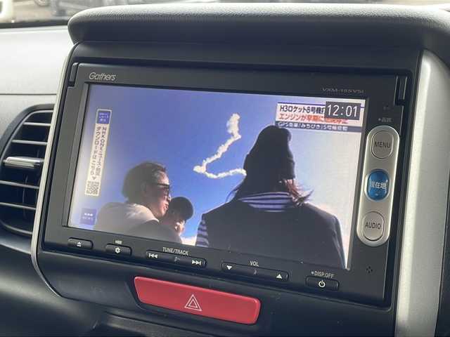 ホンダ Ｎ ＢＯＸ G Lパッケージ 新潟県 2015(平27)年 5.4万km プレミアムホワイトパールⅡ 4WD/メモリナビ:VXM-155VSi/（Bluetooth/FM/AM/ワンセグ）/バックカメラ/D/N席シートヒーター/両側パワースライドドア/純正14インチアルミホイール/プッシュスタート/ドアバイザー/社外ETC/HIDヘッドライト/オートライト/オートエアコン/衝突軽減ブレーキ