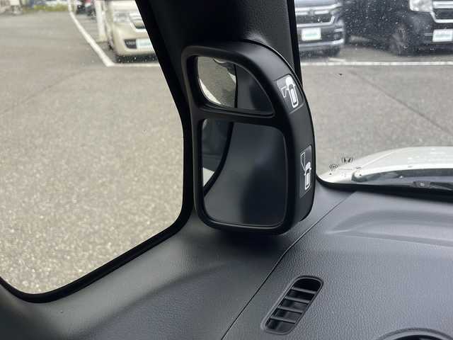 ホンダ Ｎ ＢＯＸ G Lパッケージ 新潟県 2015(平27)年 5.4万km プレミアムホワイトパールⅡ 4WD/メモリナビ:VXM-155VSi/（Bluetooth/FM/AM/ワンセグ）/バックカメラ/D/N席シートヒーター/両側パワースライドドア/純正14インチアルミホイール/プッシュスタート/ドアバイザー/社外ETC/HIDヘッドライト/オートライト/オートエアコン/衝突軽減ブレーキ