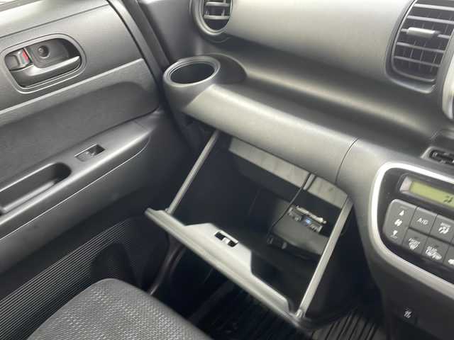 ホンダ Ｎ ＢＯＸ G Lパッケージ 新潟県 2015(平27)年 5.4万km プレミアムホワイトパールⅡ 4WD/メモリナビ:VXM-155VSi/（Bluetooth/FM/AM/ワンセグ）/バックカメラ/D/N席シートヒーター/両側パワースライドドア/純正14インチアルミホイール/プッシュスタート/ドアバイザー/社外ETC/HIDヘッドライト/オートライト/オートエアコン/衝突軽減ブレーキ