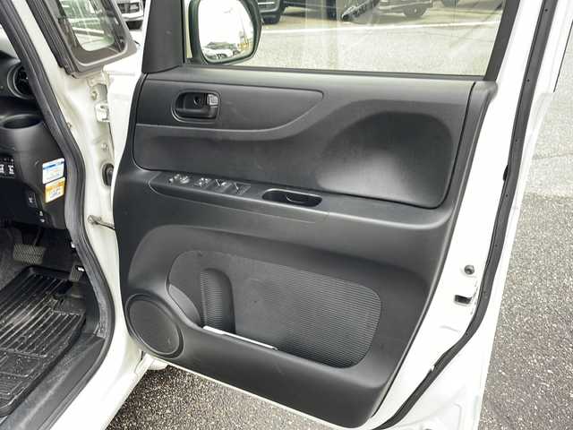 ホンダ Ｎ ＢＯＸ G Lパッケージ 新潟県 2015(平27)年 5.4万km プレミアムホワイトパールⅡ 4WD/メモリナビ:VXM-155VSi/（Bluetooth/FM/AM/ワンセグ）/バックカメラ/D/N席シートヒーター/両側パワースライドドア/純正14インチアルミホイール/プッシュスタート/ドアバイザー/社外ETC/HIDヘッドライト/オートライト/オートエアコン/衝突軽減ブレーキ