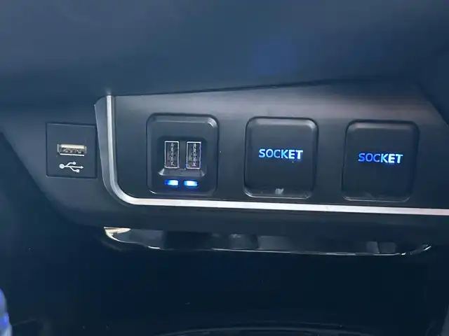 トヨタ Ｃ－ＨＲ S－T GRスポーツ 京都府 2020(令2)年 1.5万km ホワイトパールクリスタルシャイン  ワンオーナー/ 純正ディスプレイオーディオ/　・ナビ機能/　・BTオーディオ/　・AM/FM/　・全方位カメラ/ ハーフレザーシート/　・前席シートヒーター/ トヨタセーフティセンス/　・衝突軽減ブレーキ/　・車線逸脱警報/　・BSM/　・標識認識/　・オートハイビーム/　・レーダークルーズコントロール/　・ブレーキホールド/ ドライブレコーダー/ Bin ETC/ レーダー/ 純正フロアマット/ LEDヘッドライト/ フォグライト/ 純正19インチアルミホイール