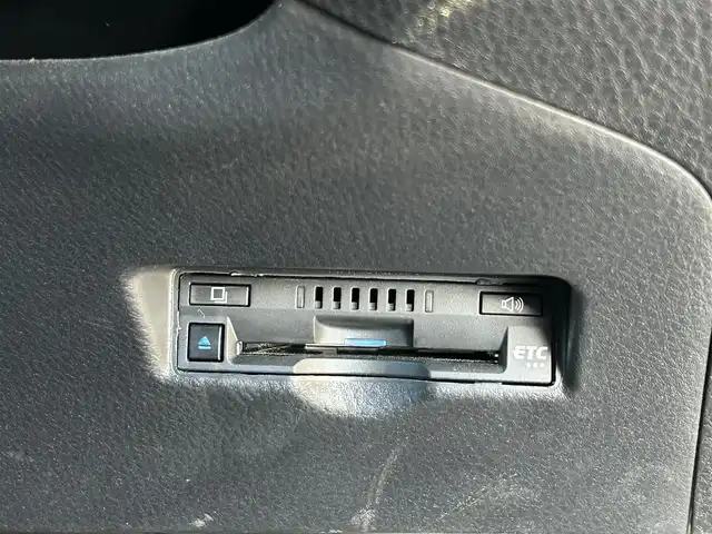 トヨタ Ｃ－ＨＲ S－T GRスポーツ 京都府 2020(令2)年 1.5万km ホワイトパールクリスタルシャイン  ワンオーナー/ 純正ディスプレイオーディオ/　・ナビ機能/　・BTオーディオ/　・AM/FM/　・全方位カメラ/ ハーフレザーシート/　・前席シートヒーター/ トヨタセーフティセンス/　・衝突軽減ブレーキ/　・車線逸脱警報/　・BSM/　・標識認識/　・オートハイビーム/　・レーダークルーズコントロール/　・ブレーキホールド/ ドライブレコーダー/ Bin ETC/ レーダー/ 純正フロアマット/ LEDヘッドライト/ フォグライト/ 純正19インチアルミホイール